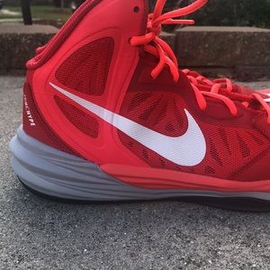 Nike hyperdunk basketball shoes